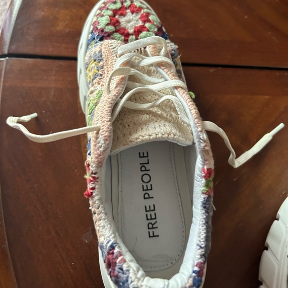 Free People “Catch Me if You Can” platform sneaker. Worn x2 Multicolor - Picture 8 of 12